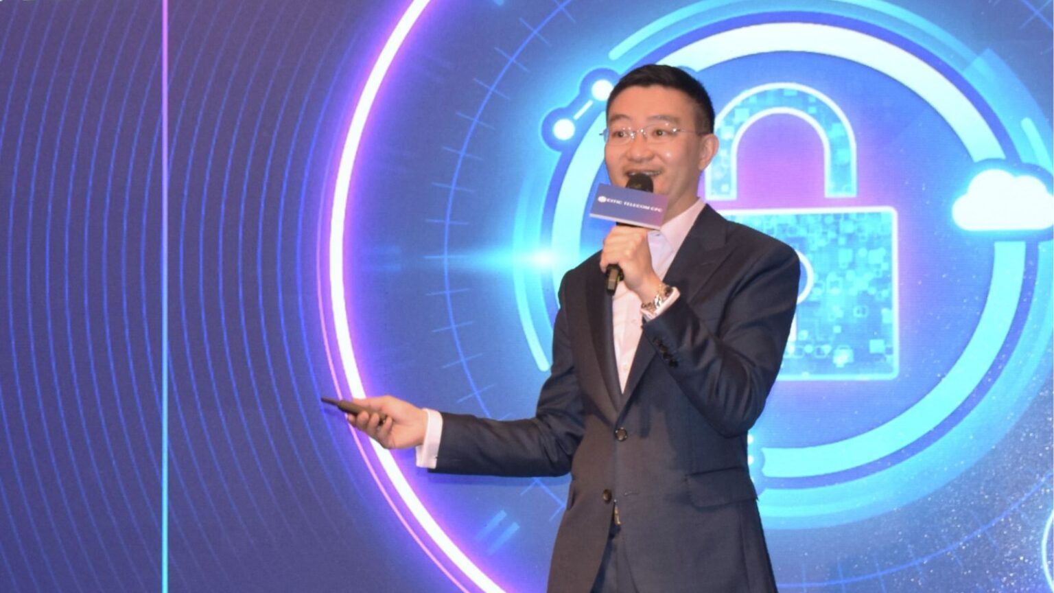 AI Empowers Offensive and Defensive Practices | Transforming Network Security Defense into Offense (Chinese Only)